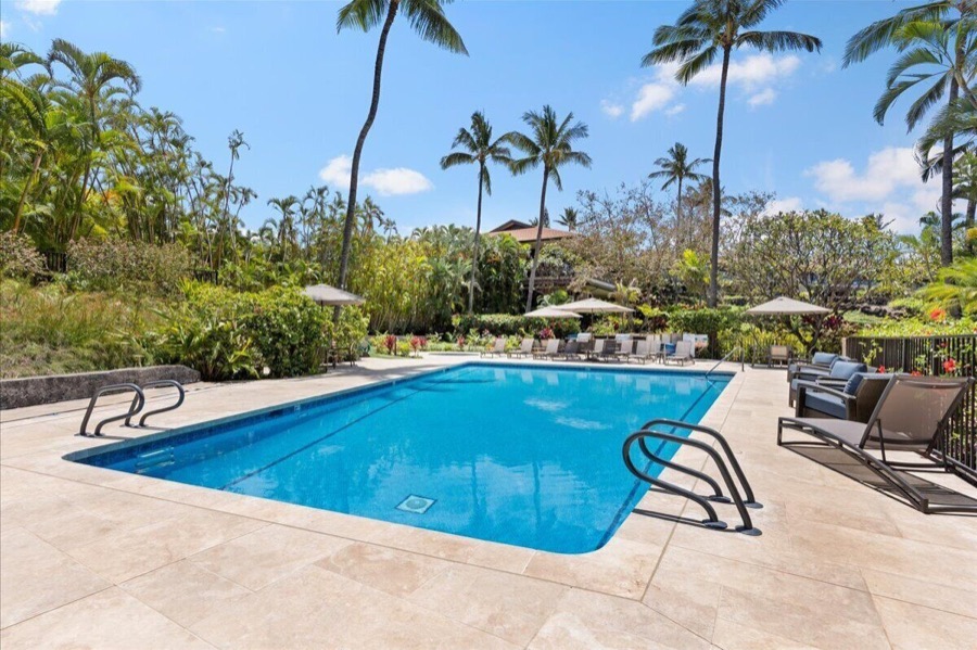 The B pool, right outside the building