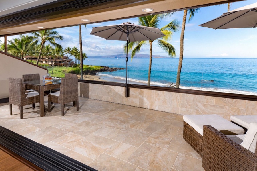 Lanai seating and the ocean view